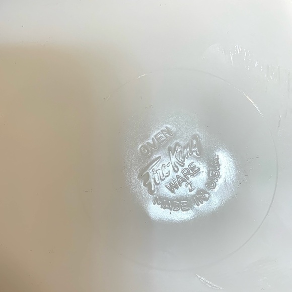 VTG 1960’s Fire King Milk Glass Dish / USA / Gold Trim Relish Cheese Candy Dish - Picture 4 of 5